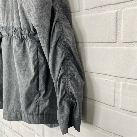 Fabletics Danielle lightweight Jacket in grey size small - Picture 7 of 12